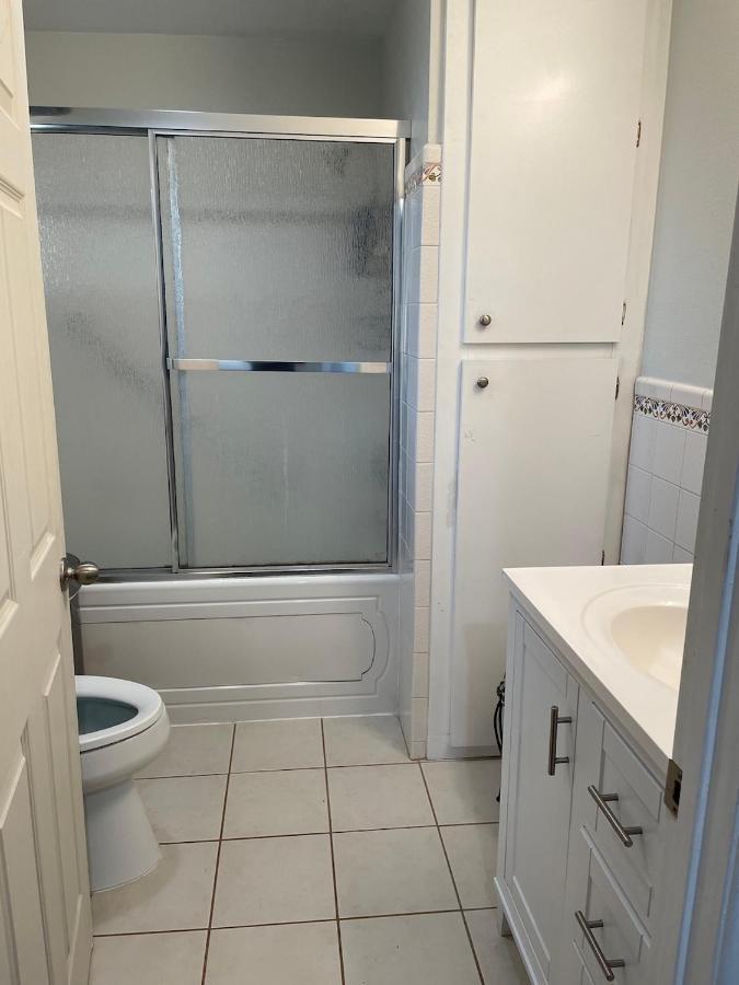 Private Room In Los Angeles With Wifi, Tv, And View Of Hollywood Sign & Shared Kitchen Eksteriør billede